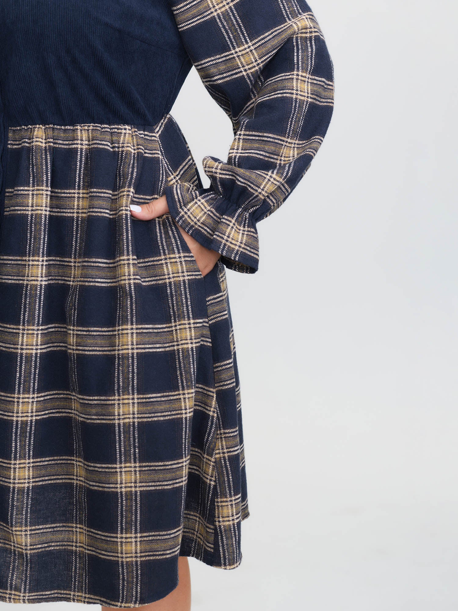 Plaid Pattern Contrast Shirt Midi Dress - Image 4