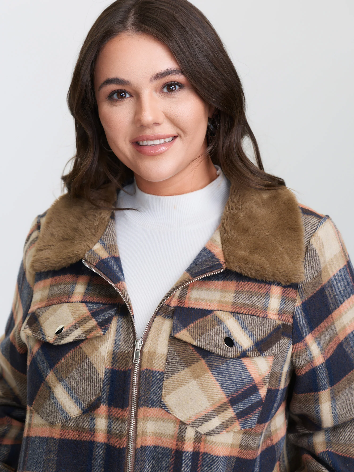 Plaid Pattern Fuzzy Collar Zipper Jacket - Image 2