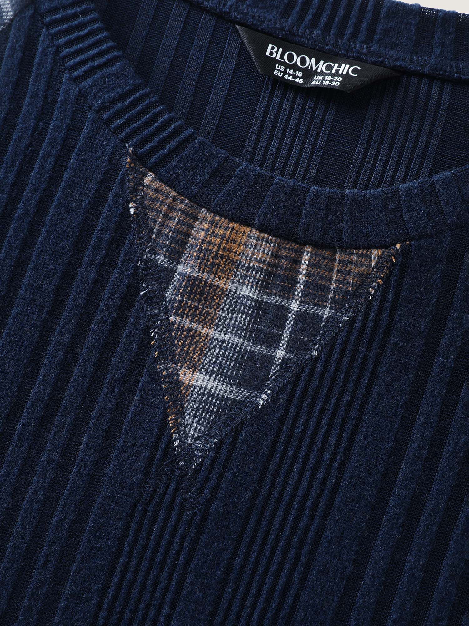Plaid Pattern Textured Raglan Sleeve Sweatshirt - Image 5