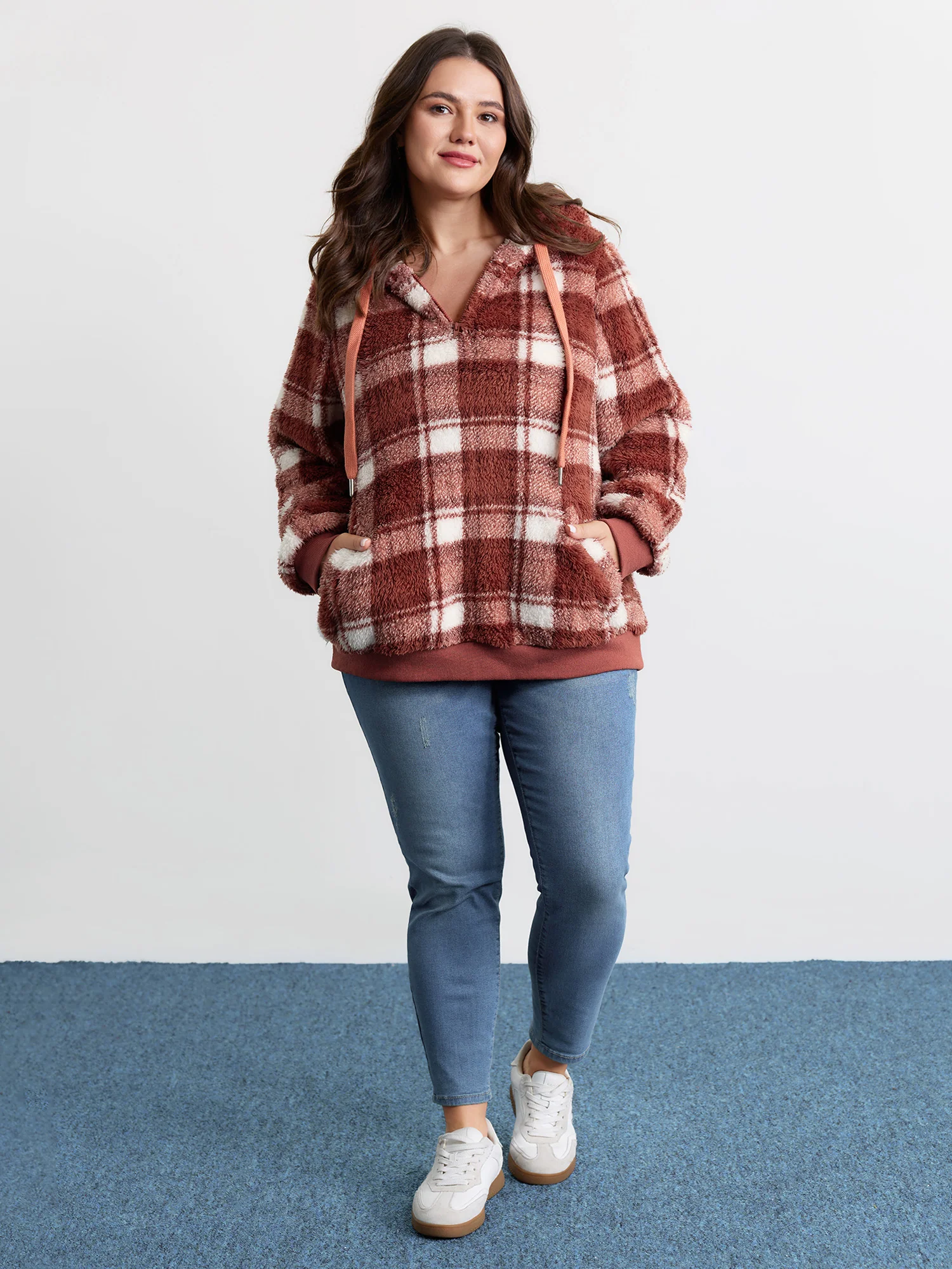 Plaid Plush Slant Pockets Hoodie - Image 3