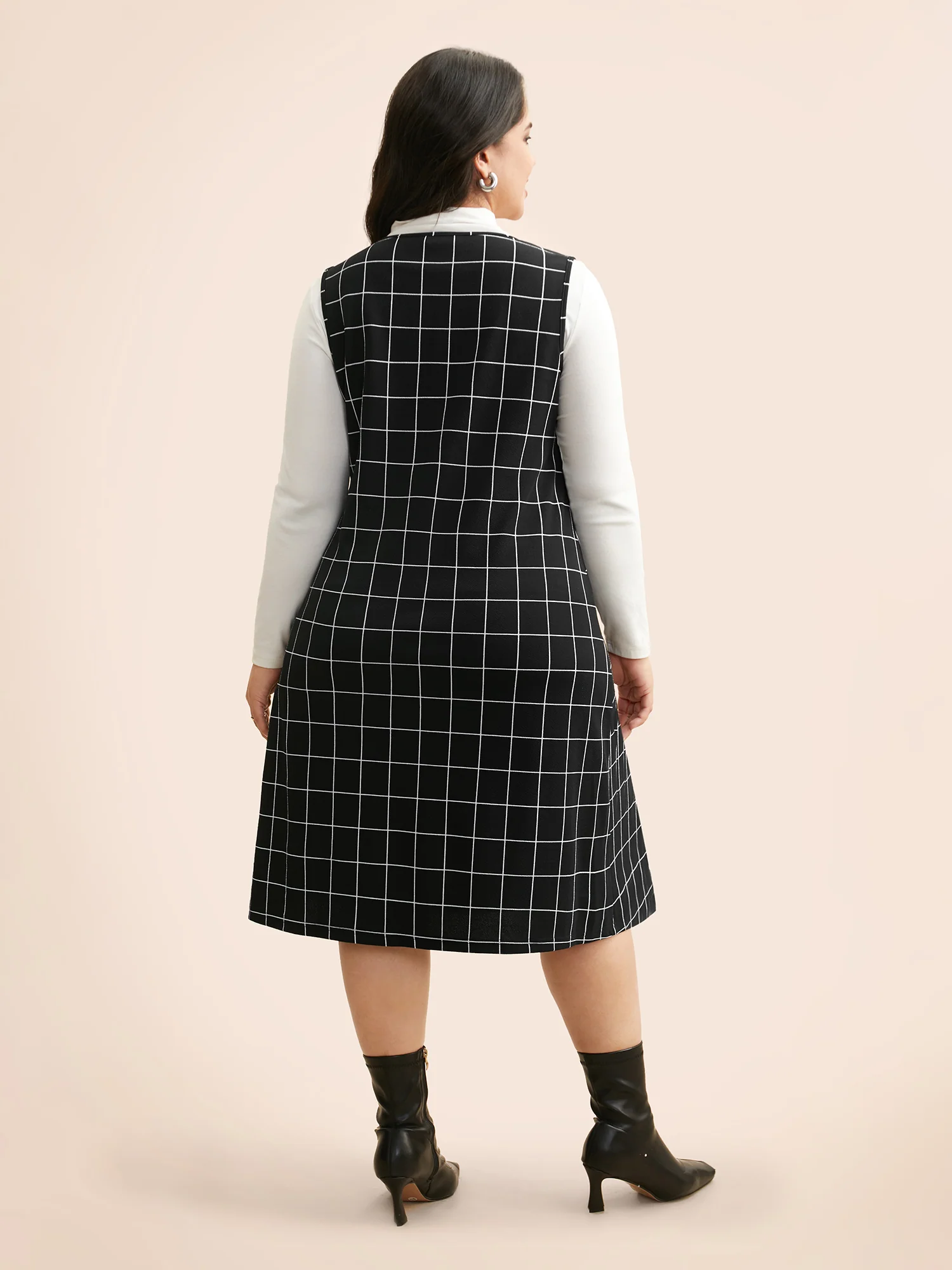 Plaid V Neck Button Detail Dress - Image 5