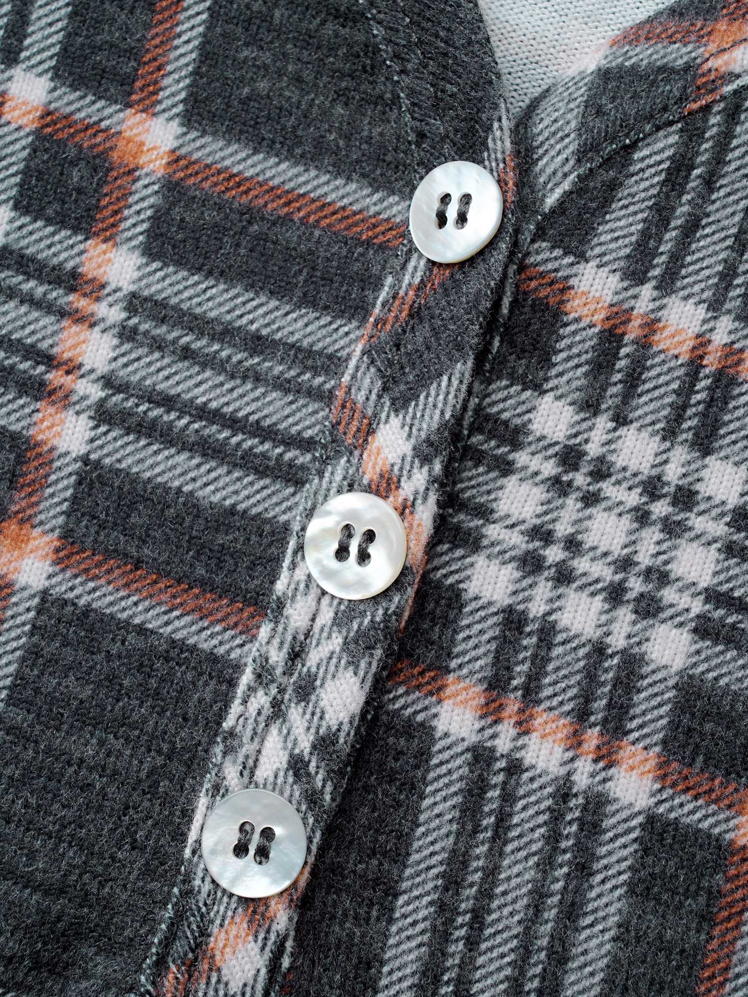 Plaid V-neck Full Sleeves Slim-Fit Tee - Image 6