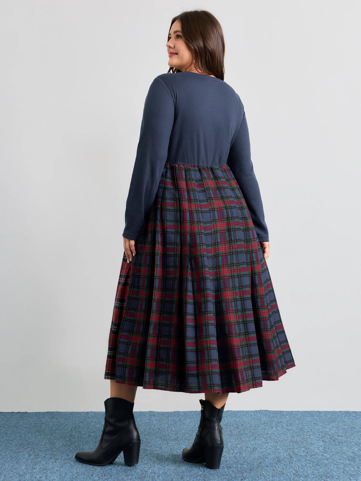 Plaid Waffle Color Contrast Midi Dress - Image 5