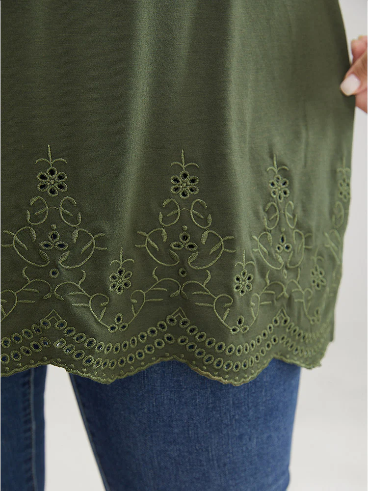 Plain Broderie Anglaise Raglan Sleeve Scalloped Front T-shirt - Image 7