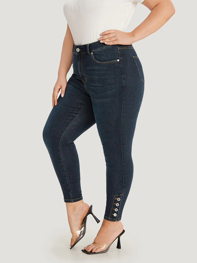 Plain Button Detail Pocket High Rise Jeans - Image 4