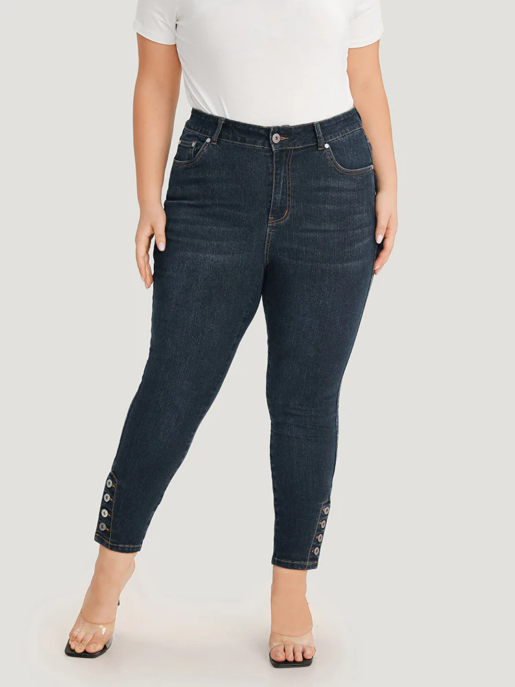 Plain Button Detail Pocket High Rise Jeans - Image 5