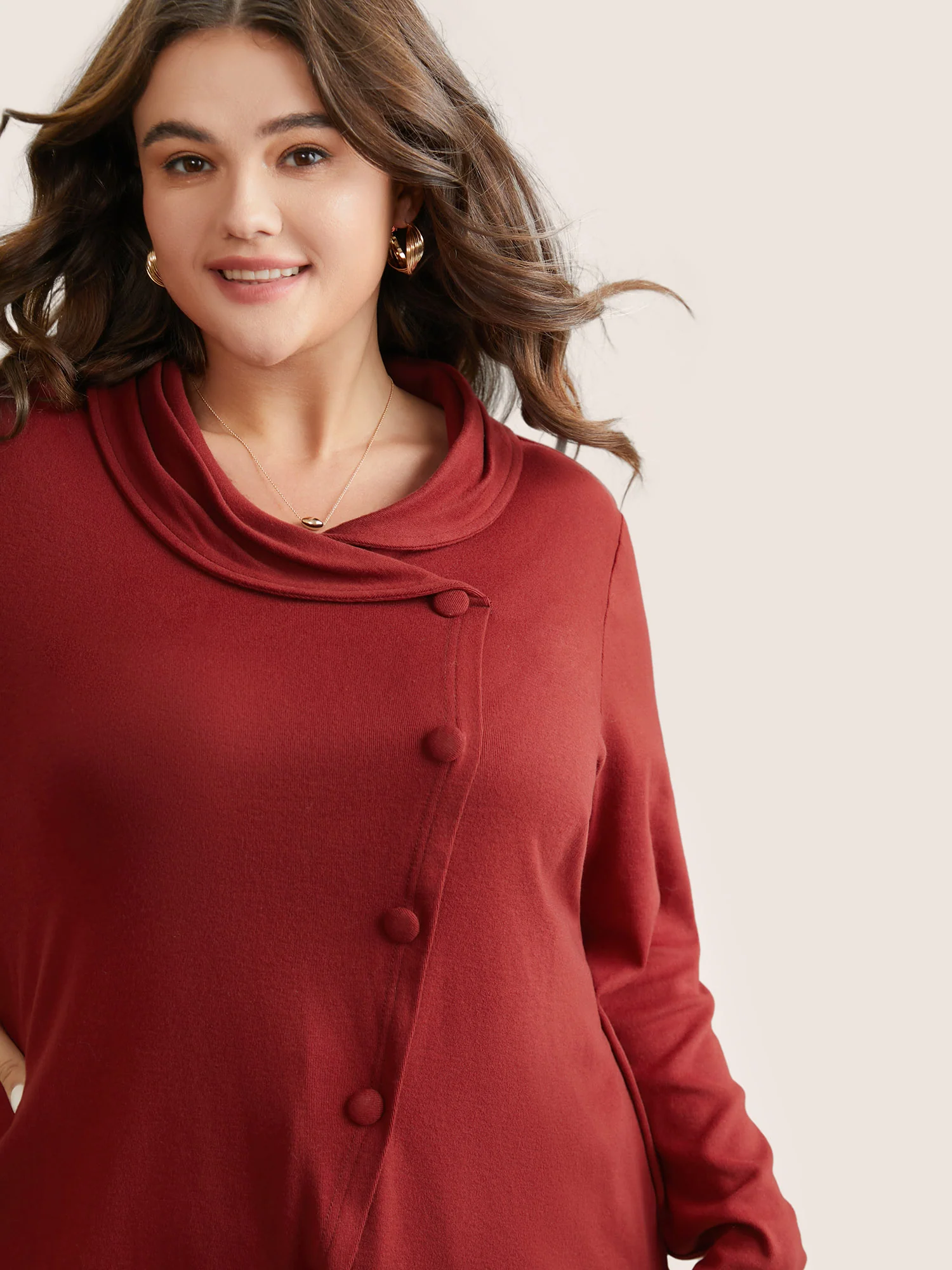 Plain Button Detail Wrap Hem T-shirt - Image 4