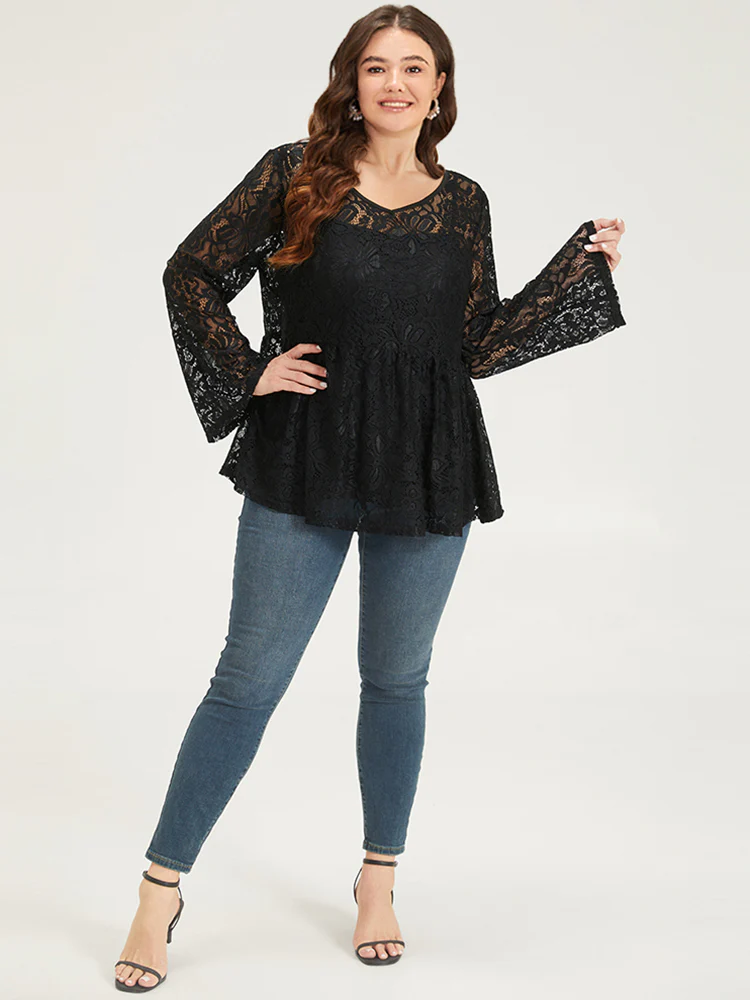 Plain Contrast Lace Mesh Gathered Bell Sleeve T-shirt - Image 4
