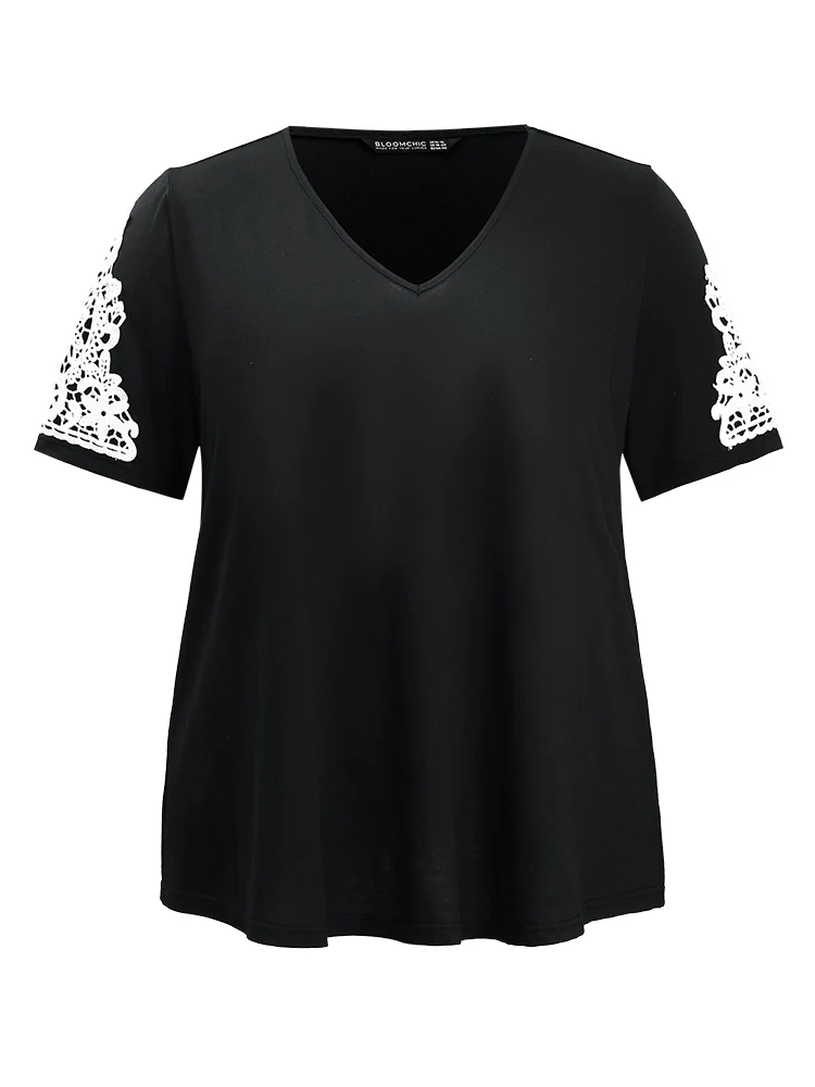 Plain Contrast Lace V Neck T-shirt - Image 9