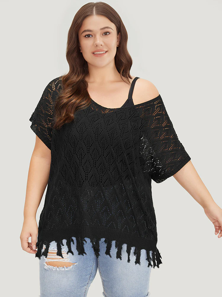 Plain Geometric Eyelet Patchwork Tassels Batwing Sleeve Pullover - Image 3