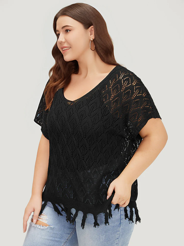 Plain Geometric Eyelet Patchwork Tassels Batwing Sleeve Pullover - Image 4