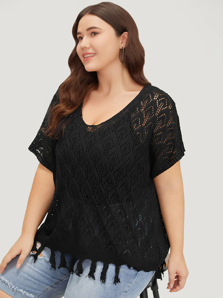 Plain Geometric Eyelet Patchwork Tassels Batwing Sleeve Pullover - Image 5