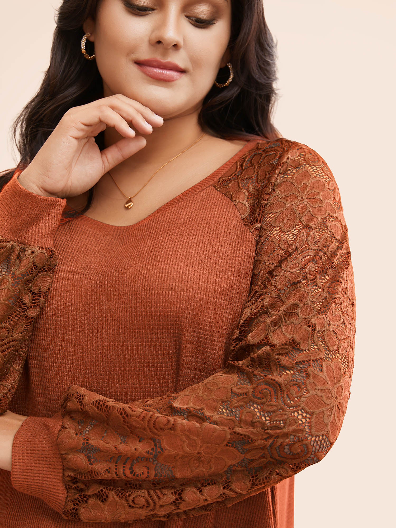 Plain Lace Panel Round Neck Raglan Sleeve T-shirt - Image 3