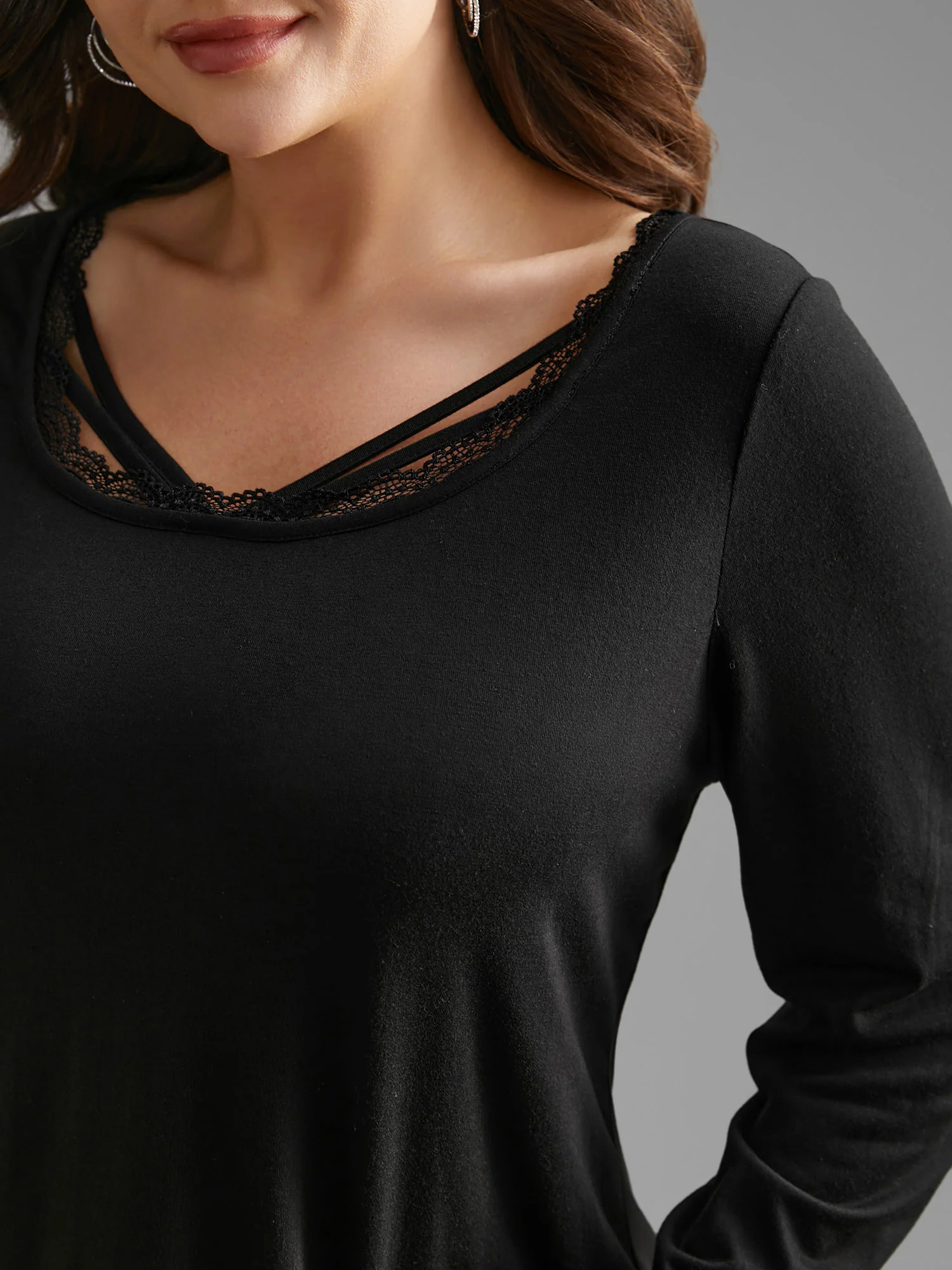 Plain Lace Patchwork Crisscross T-shirt - Image 3