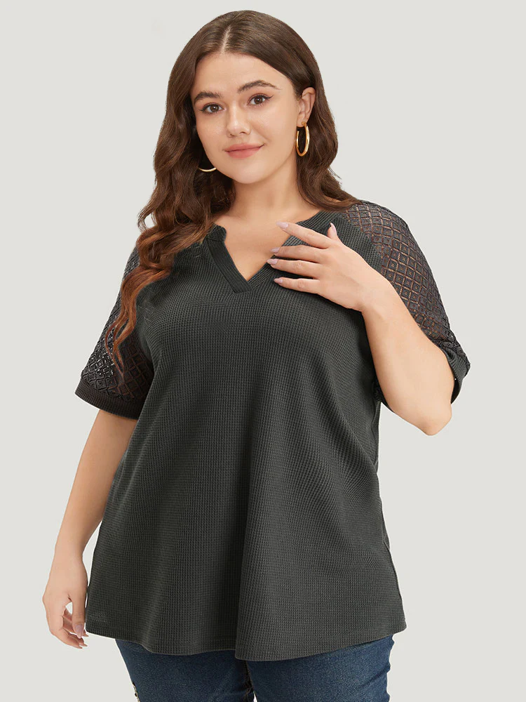 Plain Notched Crochet Lace Raglan Sleeve T-shirt - Image 2