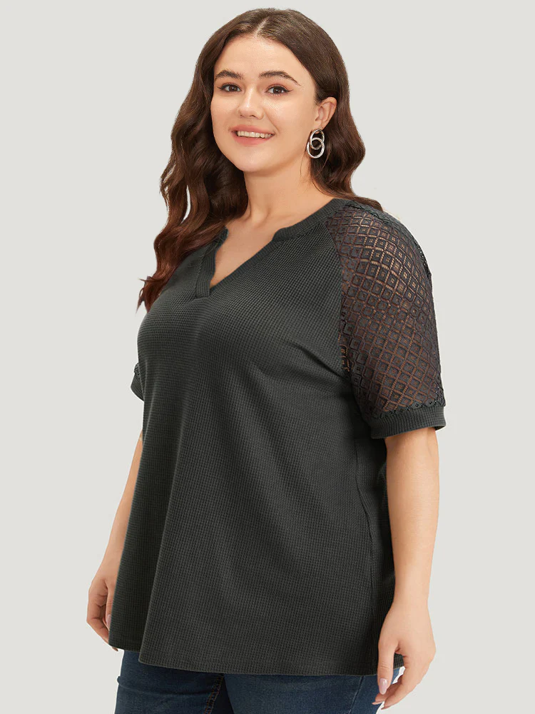 Plain Notched Crochet Lace Raglan Sleeve T-shirt - Image 3
