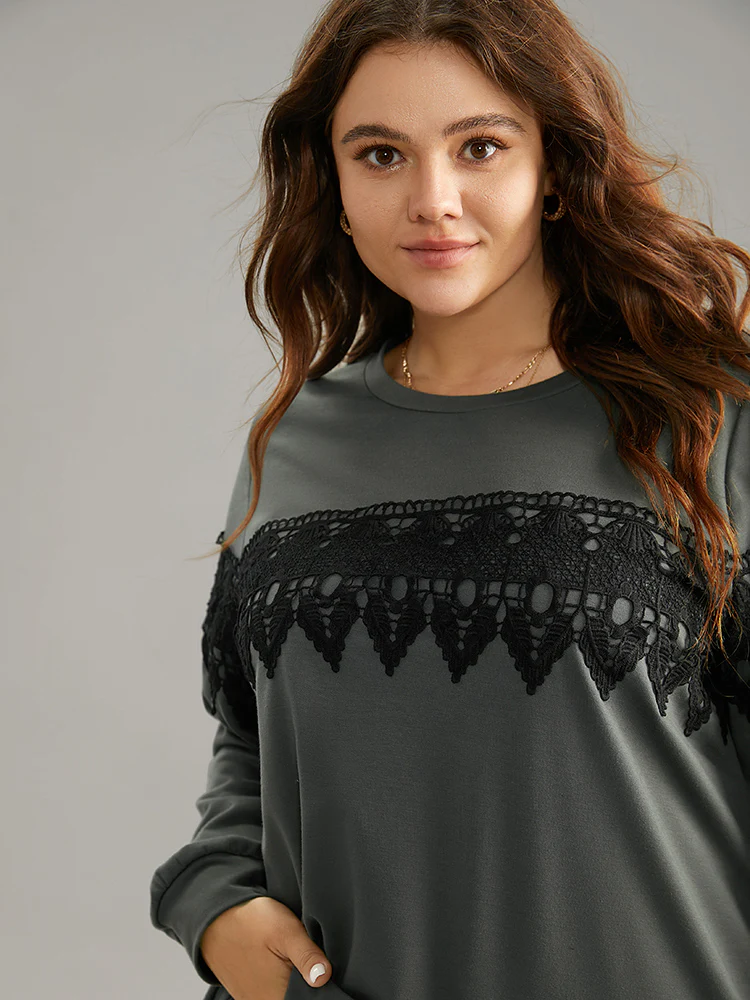 Plain Round Neck Patchwork Lace Panel Sweatshirt - Image 4