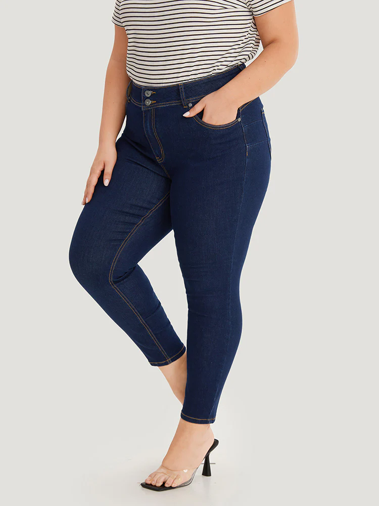 Plain Stitch Patched Pocket Jeans - Image 4