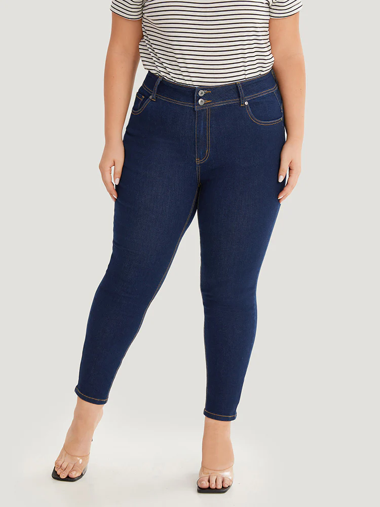 Plain Stitch Patched Pocket Jeans - Image 5