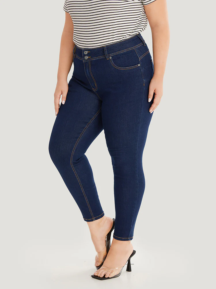 Plain Stitch Patched Pocket Jeans - Image 6