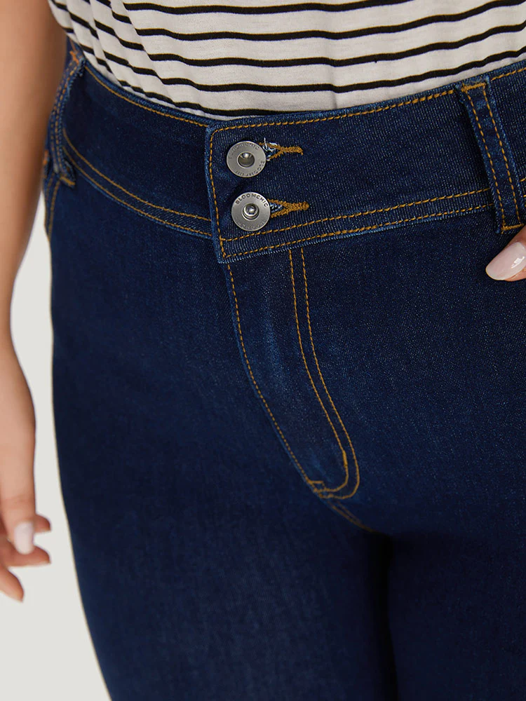 Plain Stitch Patched Pocket Jeans - Image 8