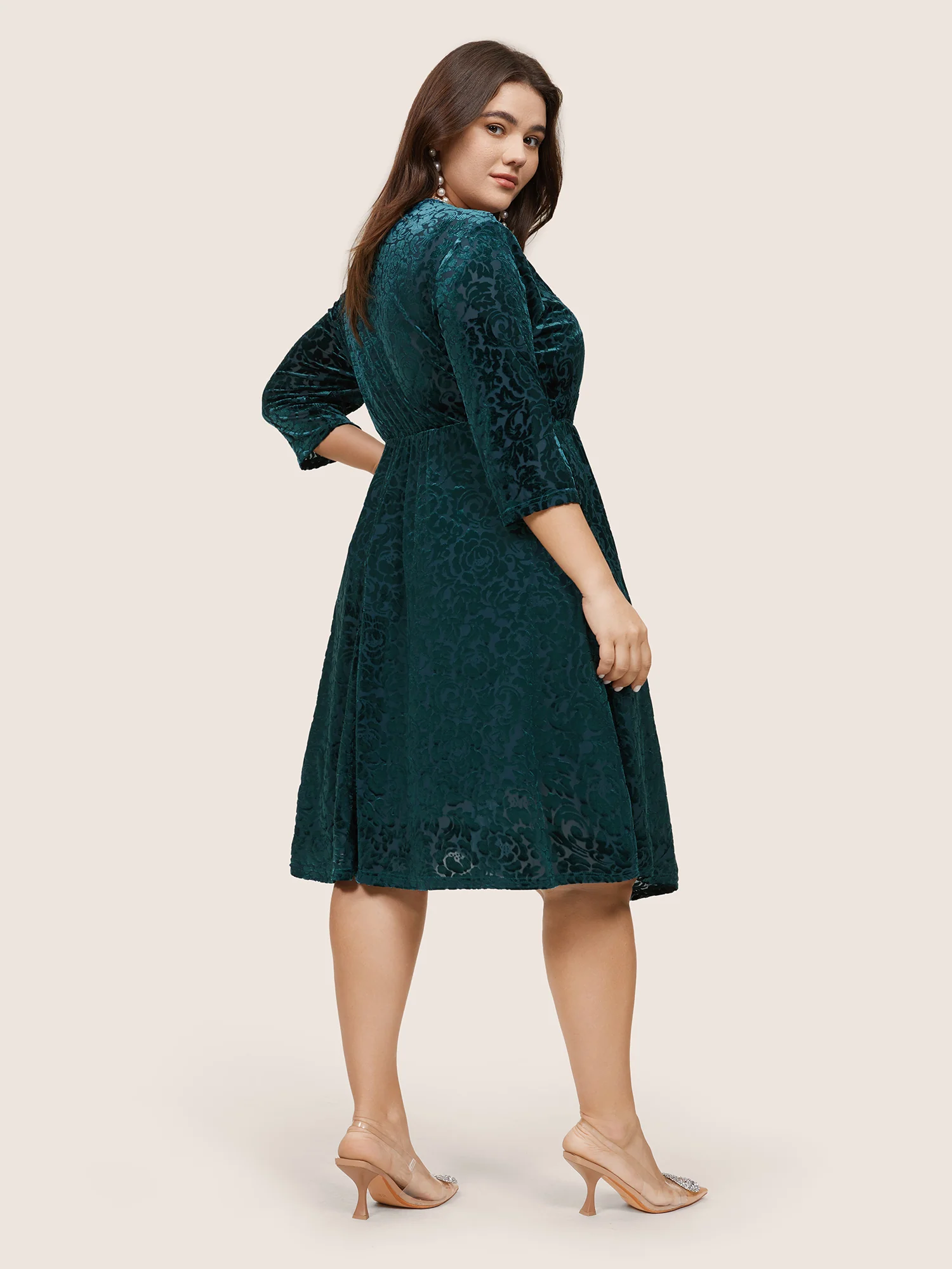 Plain Texture Floral Velvet Pocket Dress - Image 4