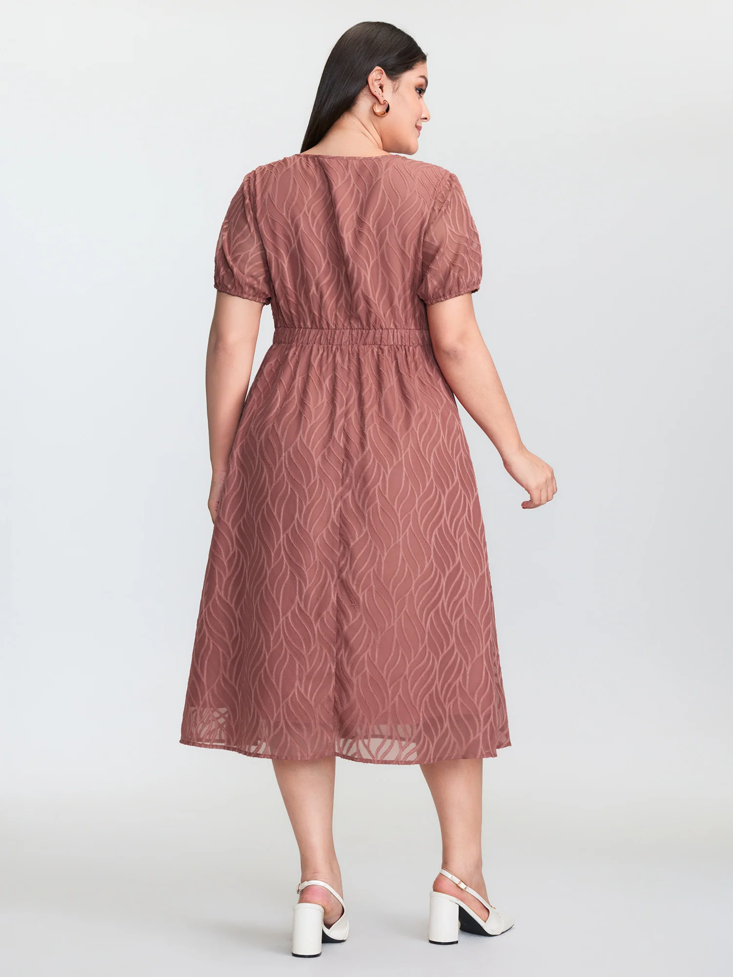 Plain Textured Belted V-Neck Midi Dress - Image 5
