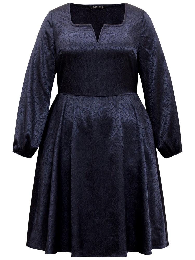 Plain Textured Notched Lantern Sleeve Dress - Image 8