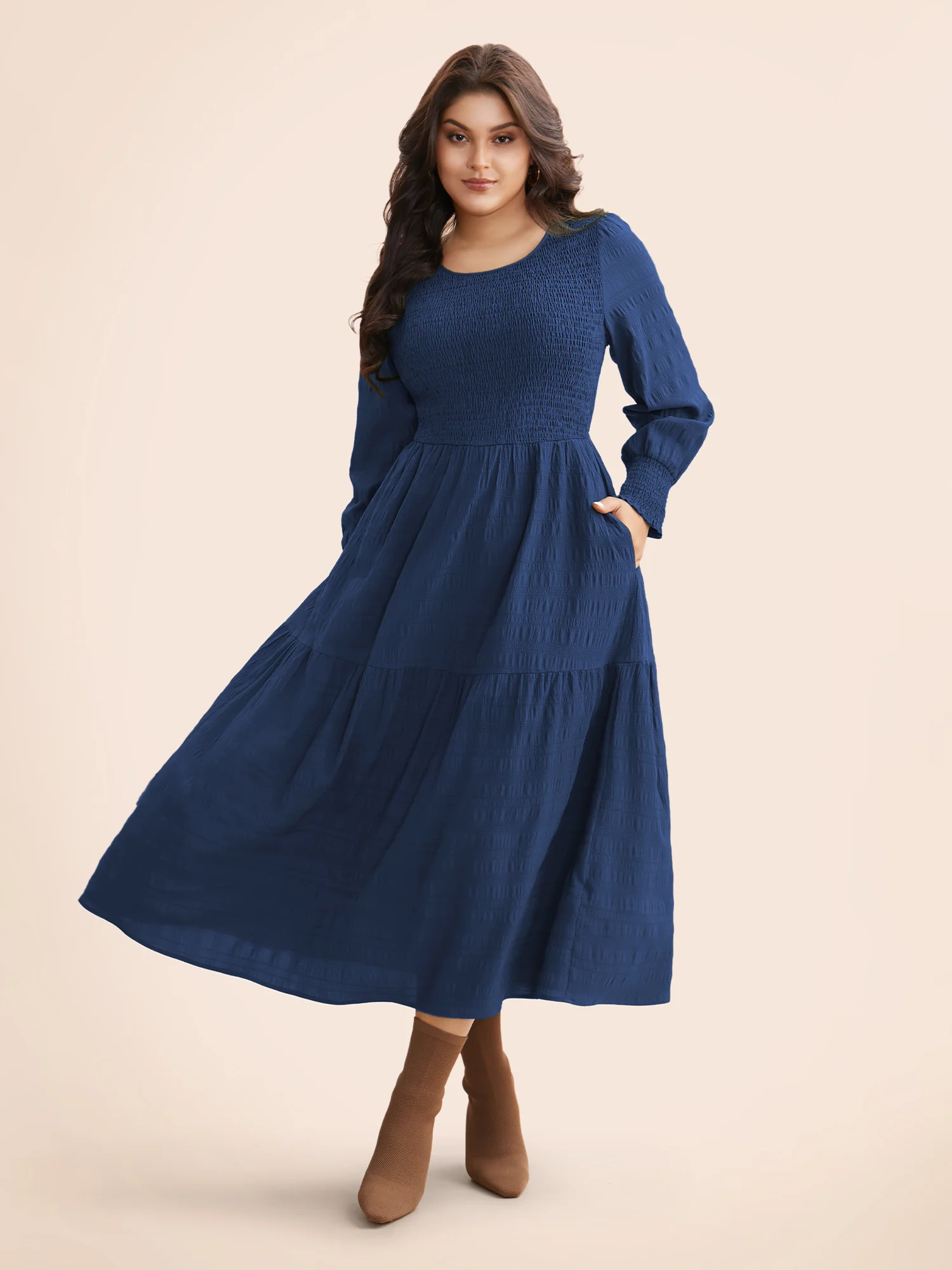 Plain Textured Shirred Midi Dress - Image 19