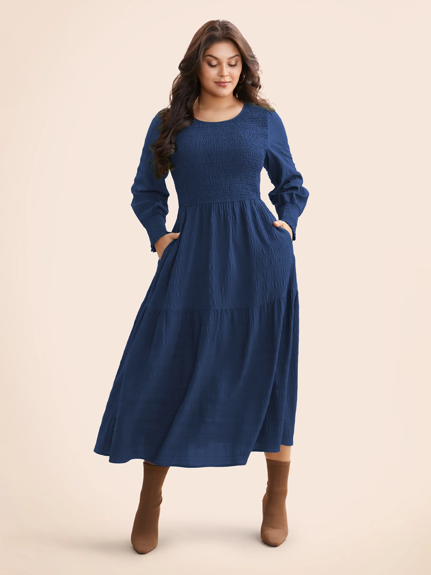 Plain Textured Shirred Midi Dress - Image 20