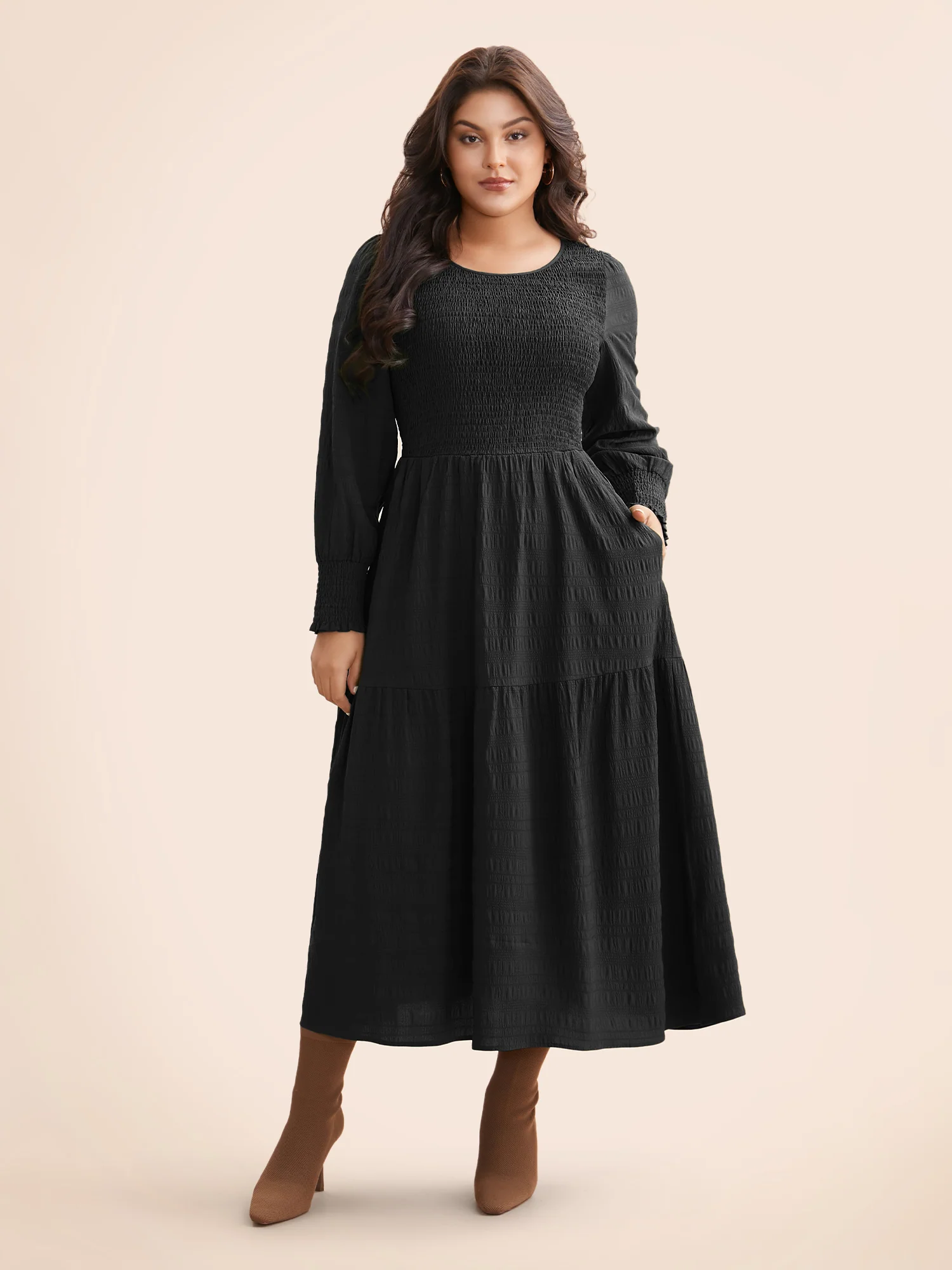Plain Textured Shirred Midi Dress - Image 9