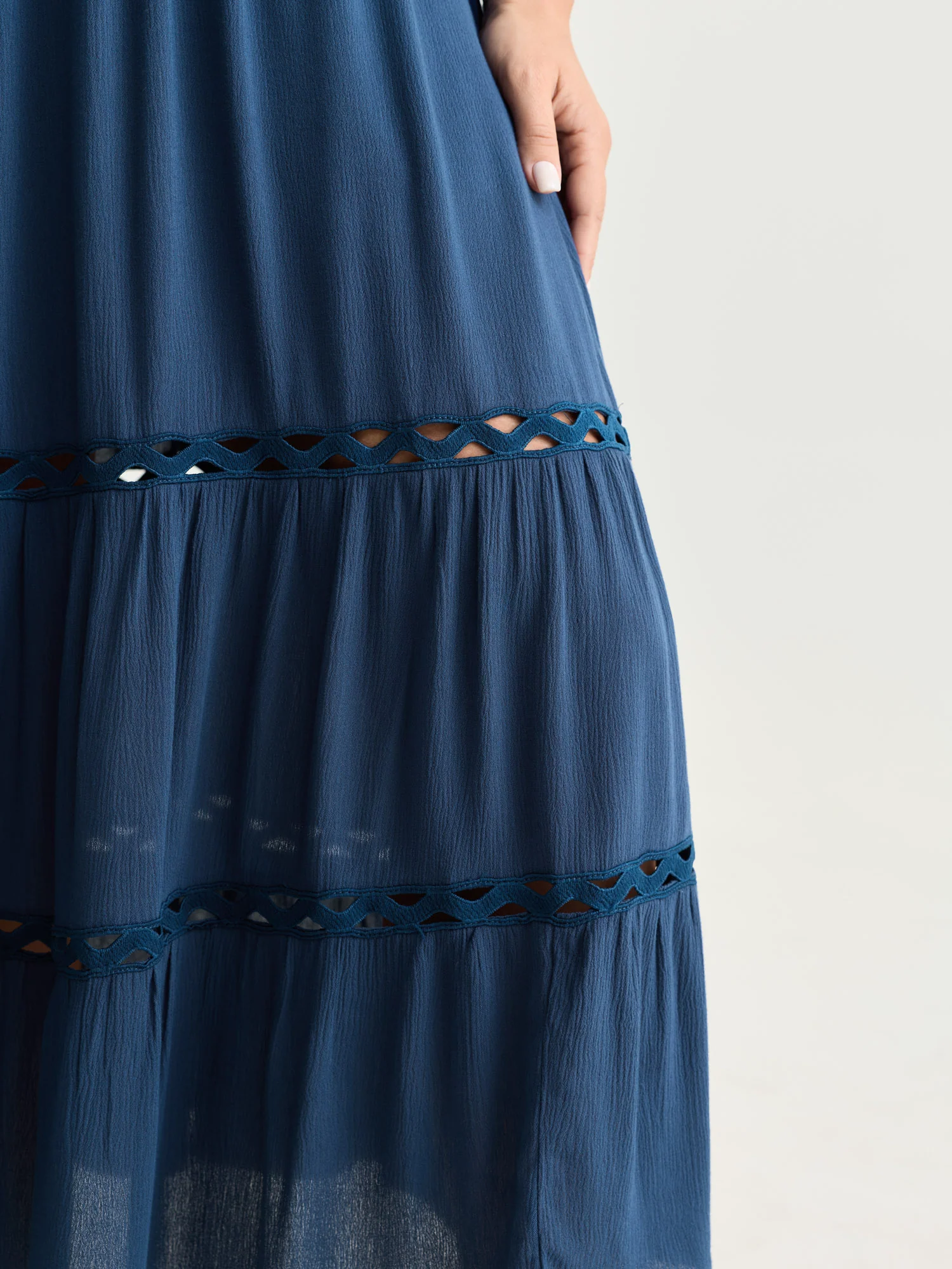 Plain Tiered Lace Trim Maxi Dress - Image 4