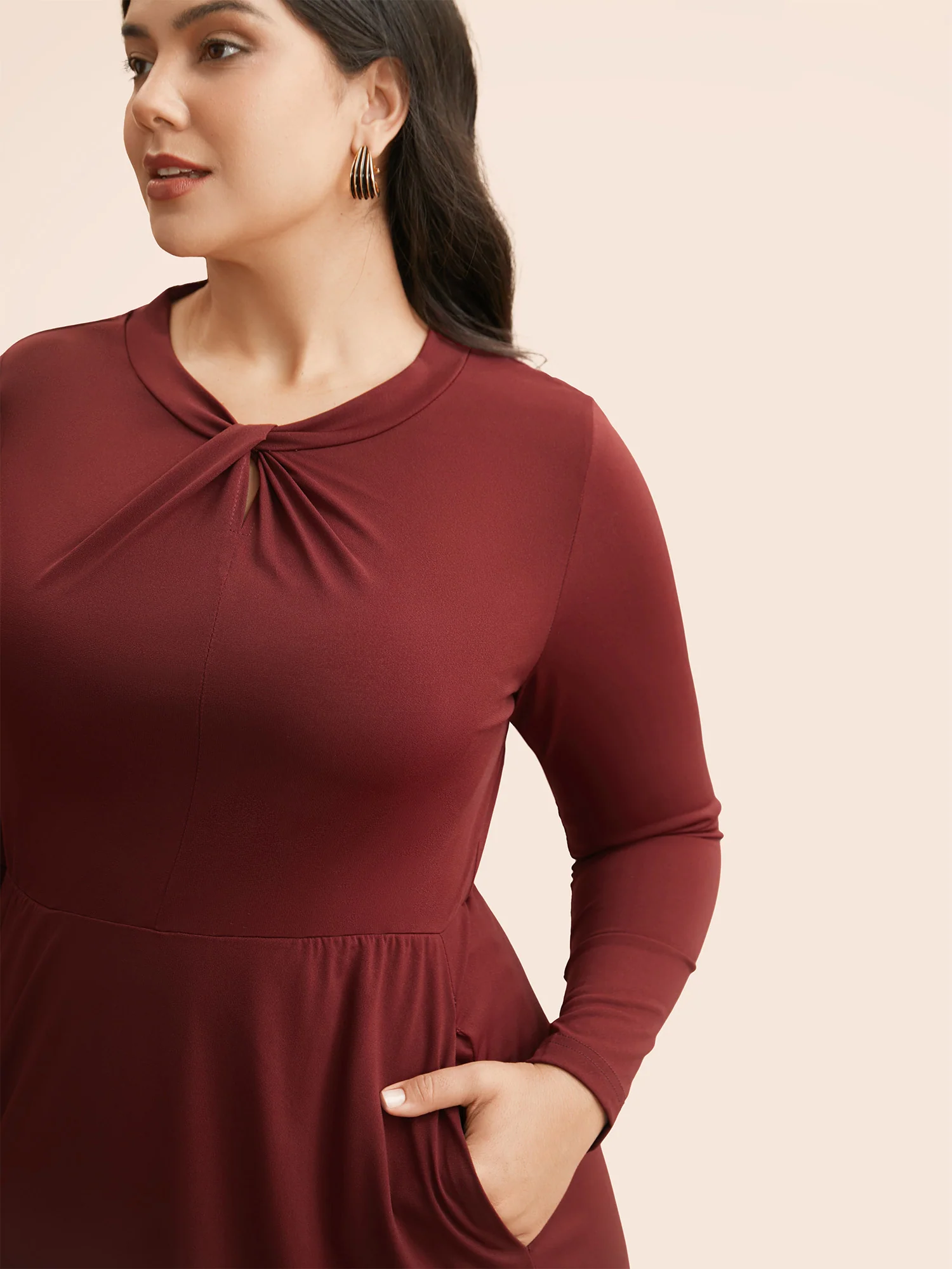 Plain Twist Neck Midi Dress - Image 3