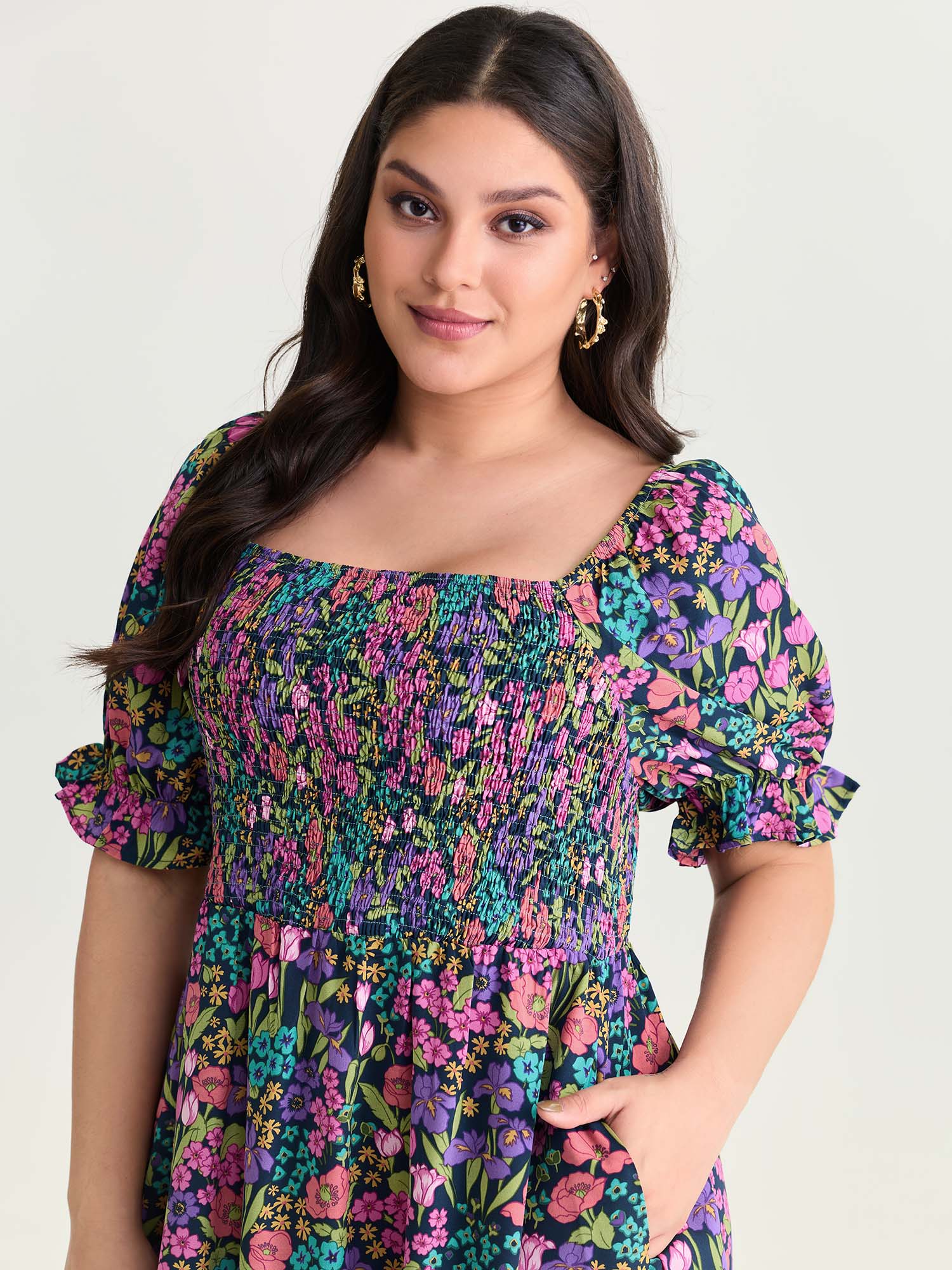 Playful Floral Print Shirred Midi Dress - Image 2