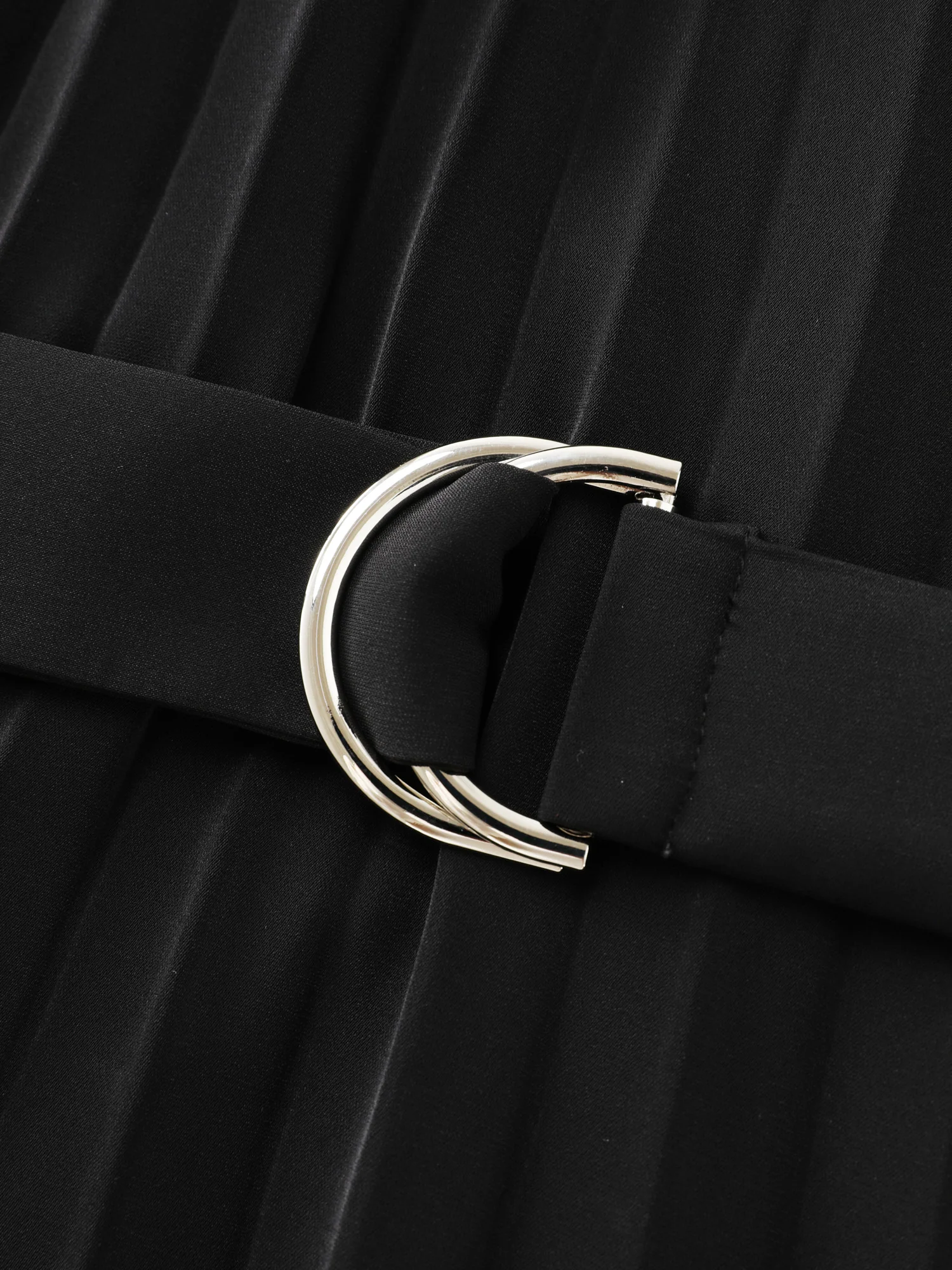 Pleated Cinched-Waist Belted Blouse - Image 6