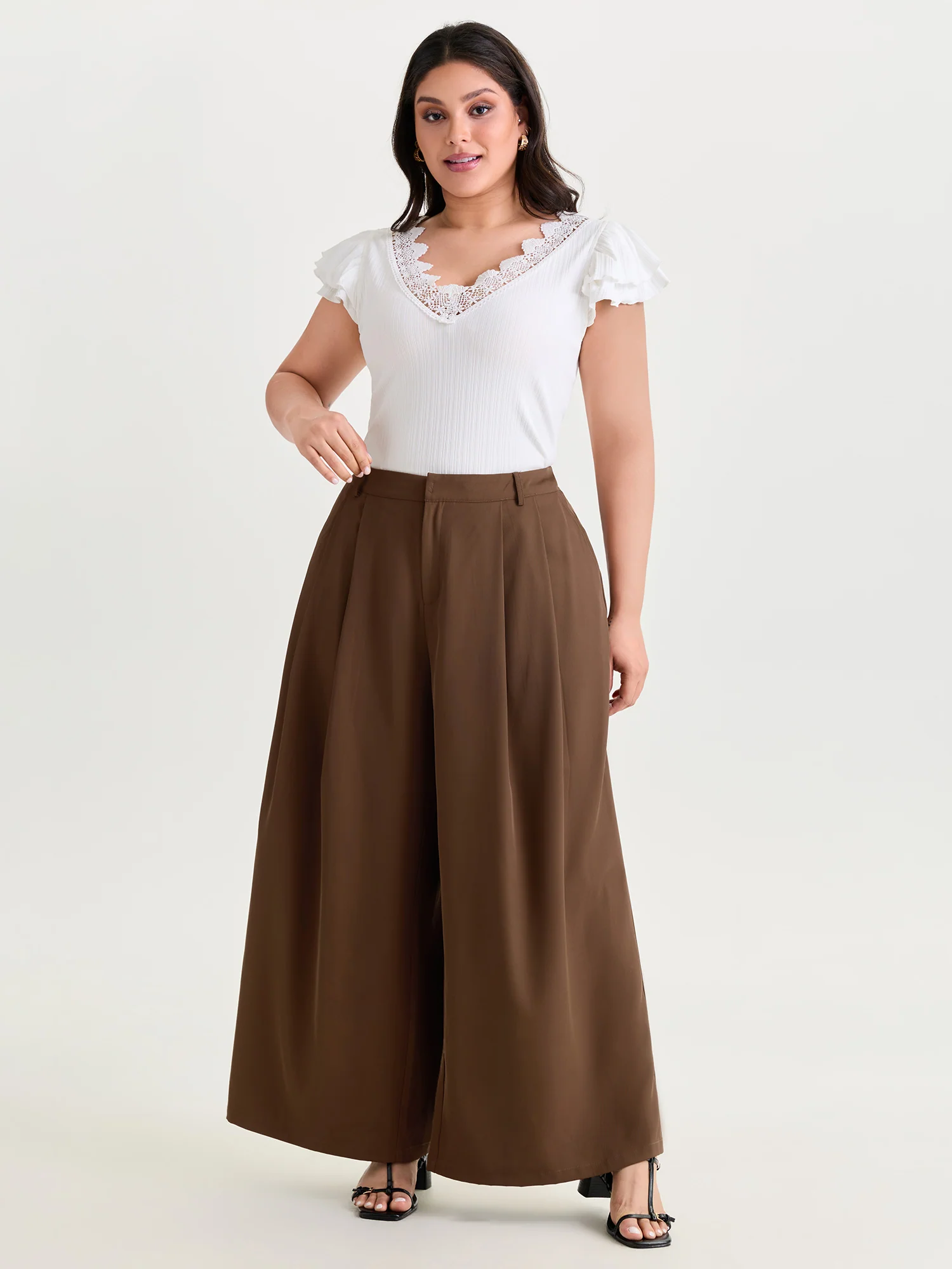 Pleated Flared Plain Pockets Pants - Image 4