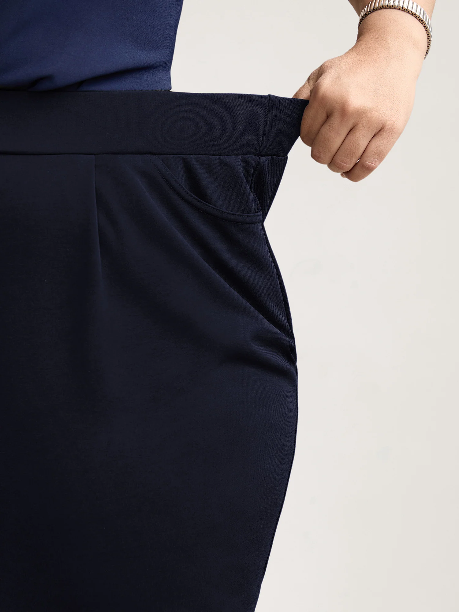 Pleated Stretchy Waist Skinny-Fit Pants - Image 11