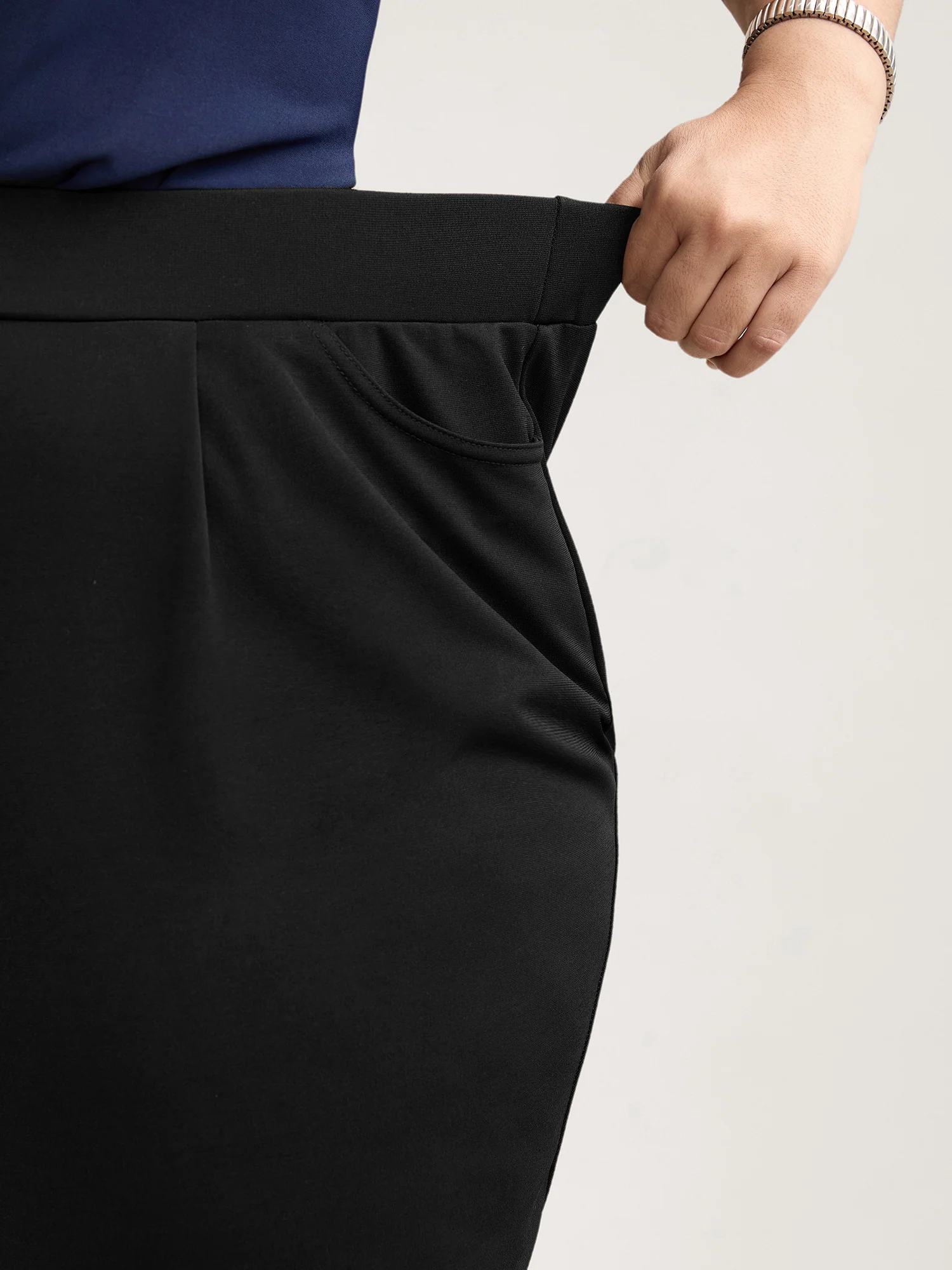 Pleated Stretchy Waist Skinny-Fit Pants - Image 3