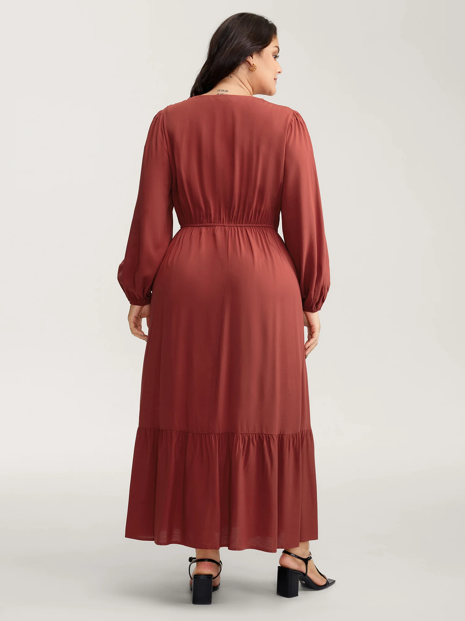 Pleated V-Neckline Tiered Maxi Dress - Image 4