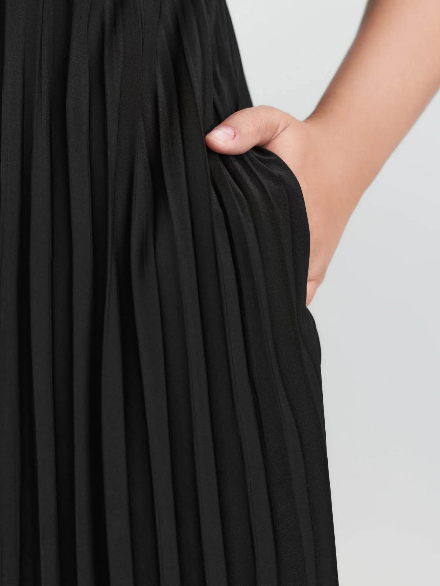 Plicated Detail Flared Sleeve Midi Dress - Image 4