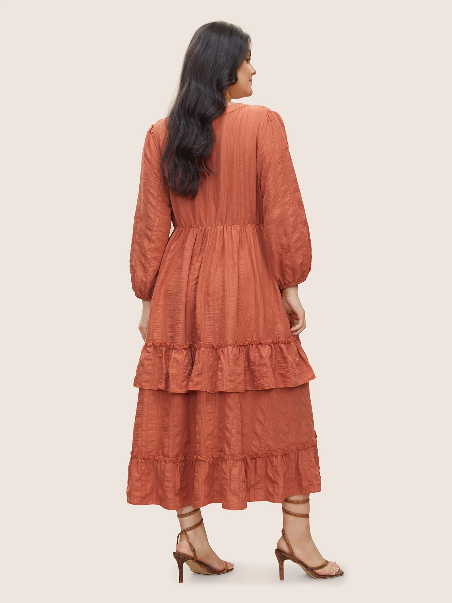 Plisse Notched Ruffle Trim Layered Hem Dress - Image 3