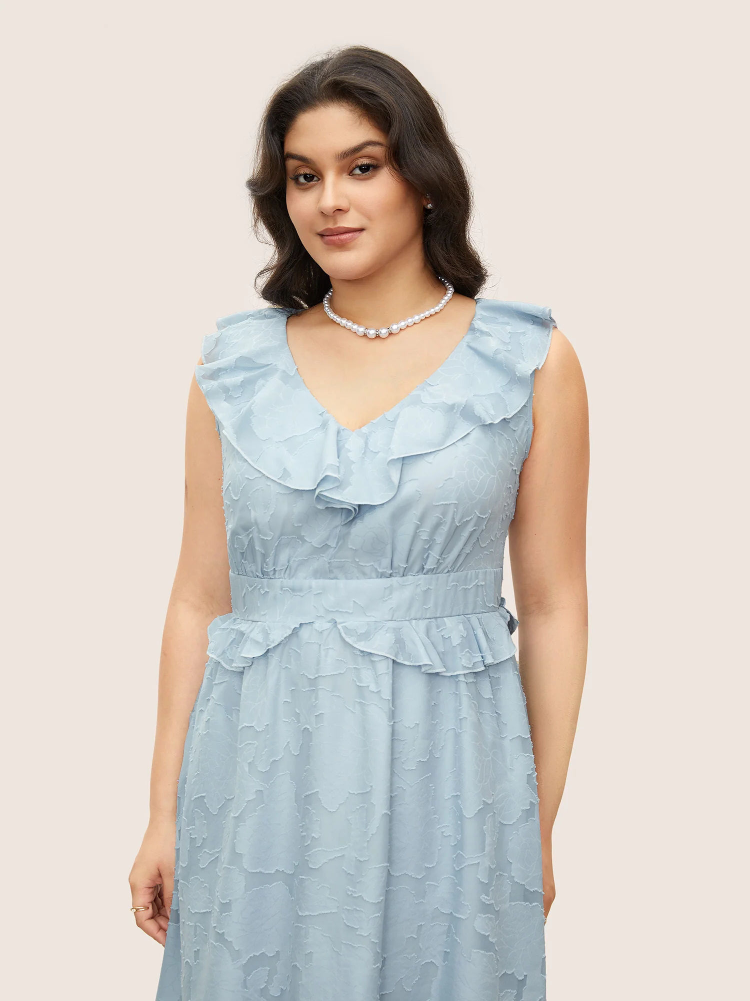 Plisse Ruffle Trim Gathered Sleeveless Dress - Image 2