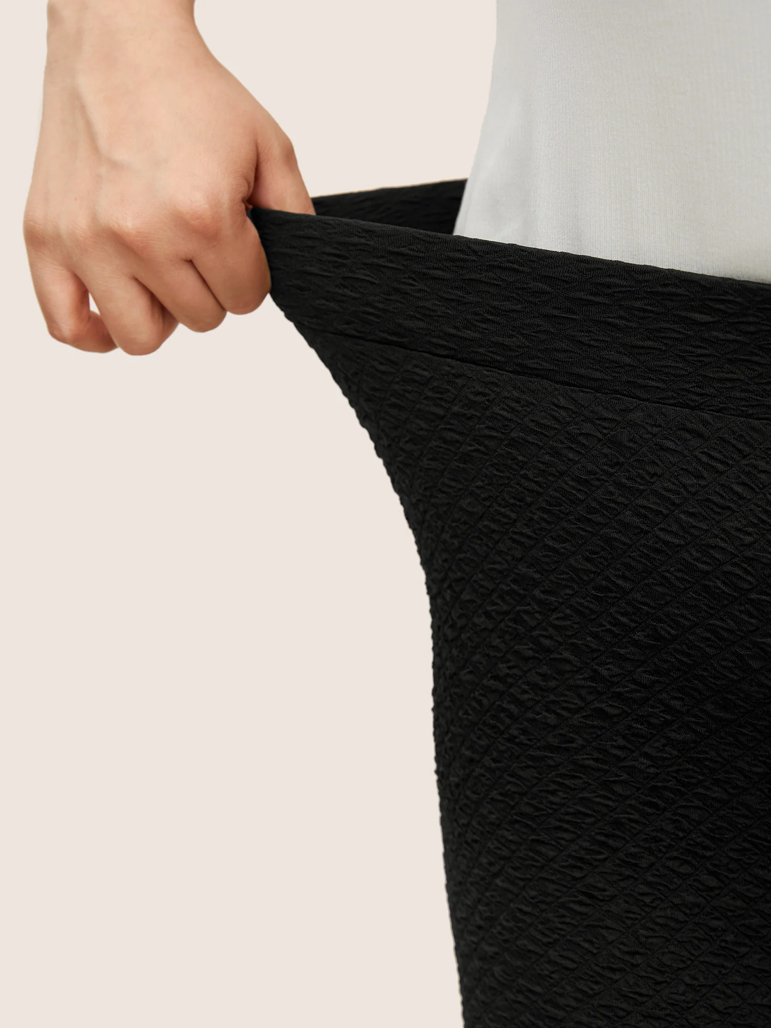Plisse Tie Knot Elastic Waist High Rise Leggings - Image 3