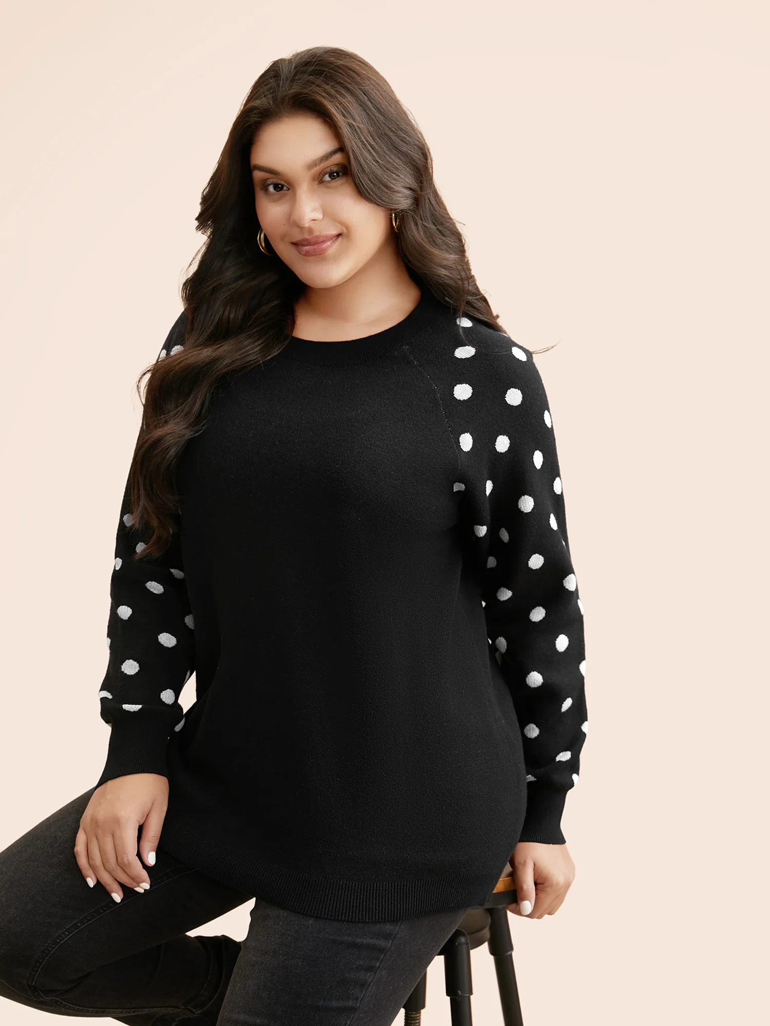 Polka Dot Crew Neck Raglan Sleeve Pullover - Image 2