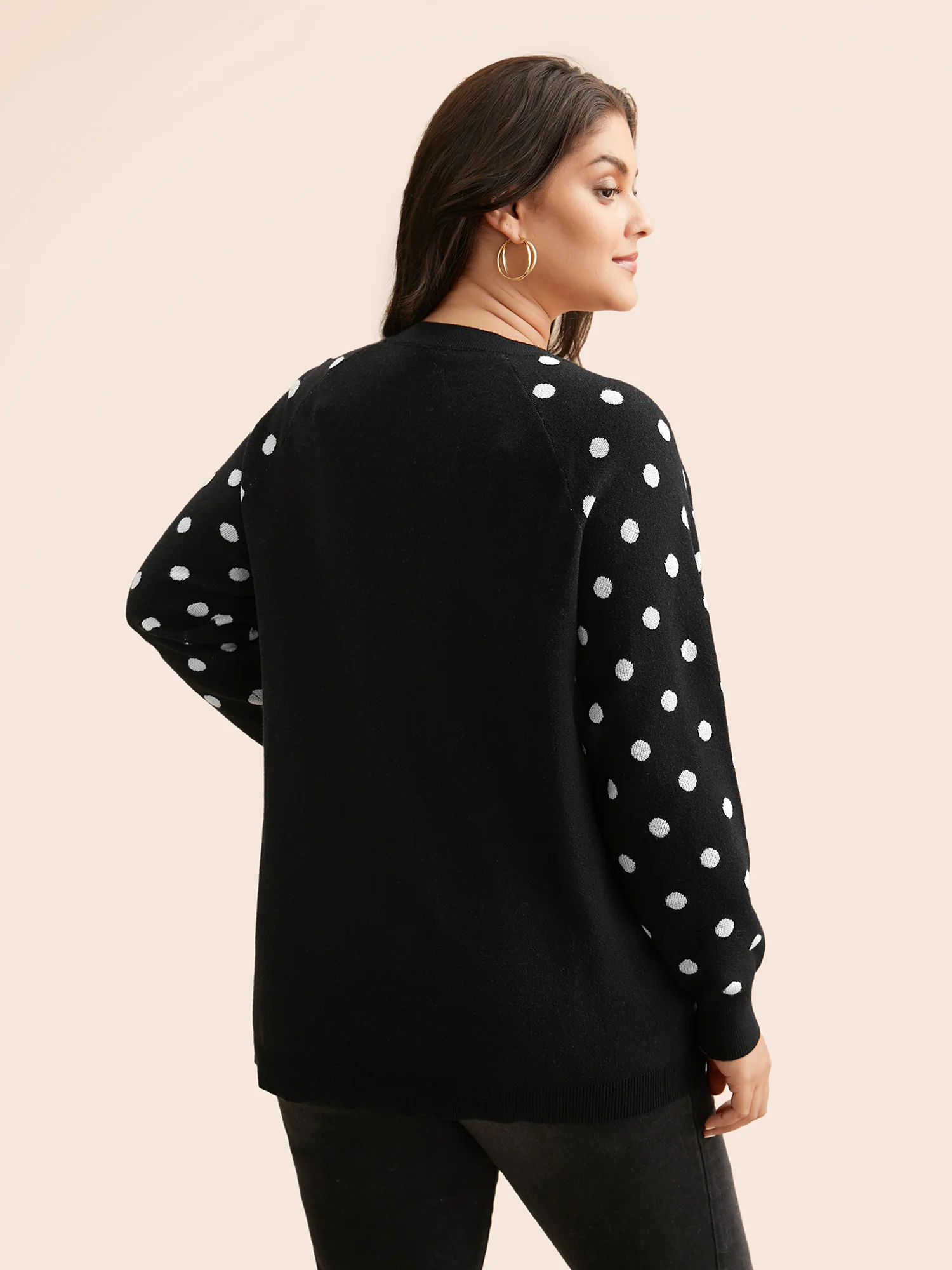 Polka Dot Crew Neck Raglan Sleeve Pullover - Image 3