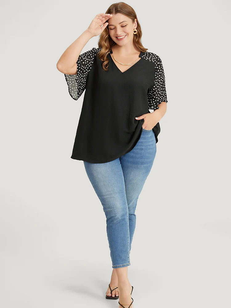 Polka Dot Patchwork Flutter Sleeve Chain Detail Blouse - Image 4