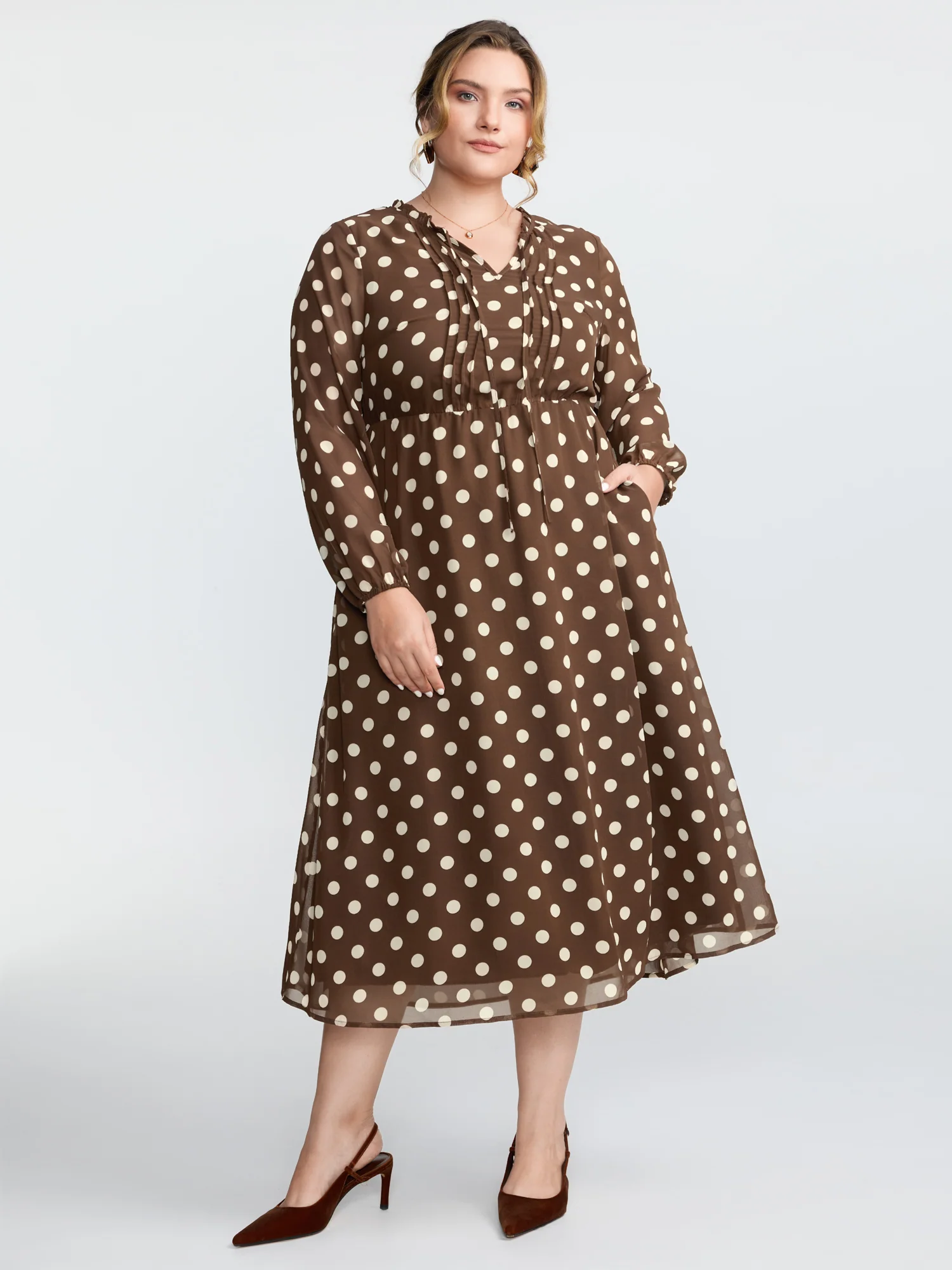 Polka Dots Shirred Stretchy Waist Midi Dress - Image 3