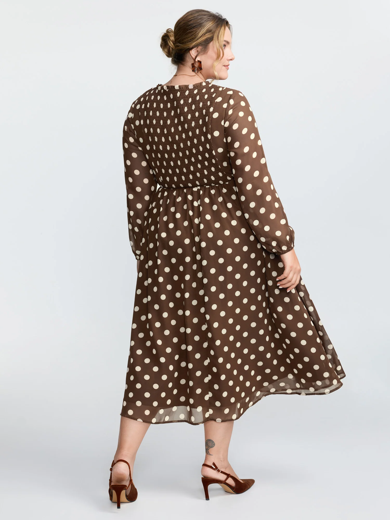 Polka Dots Shirred Stretchy Waist Midi Dress - Image 5