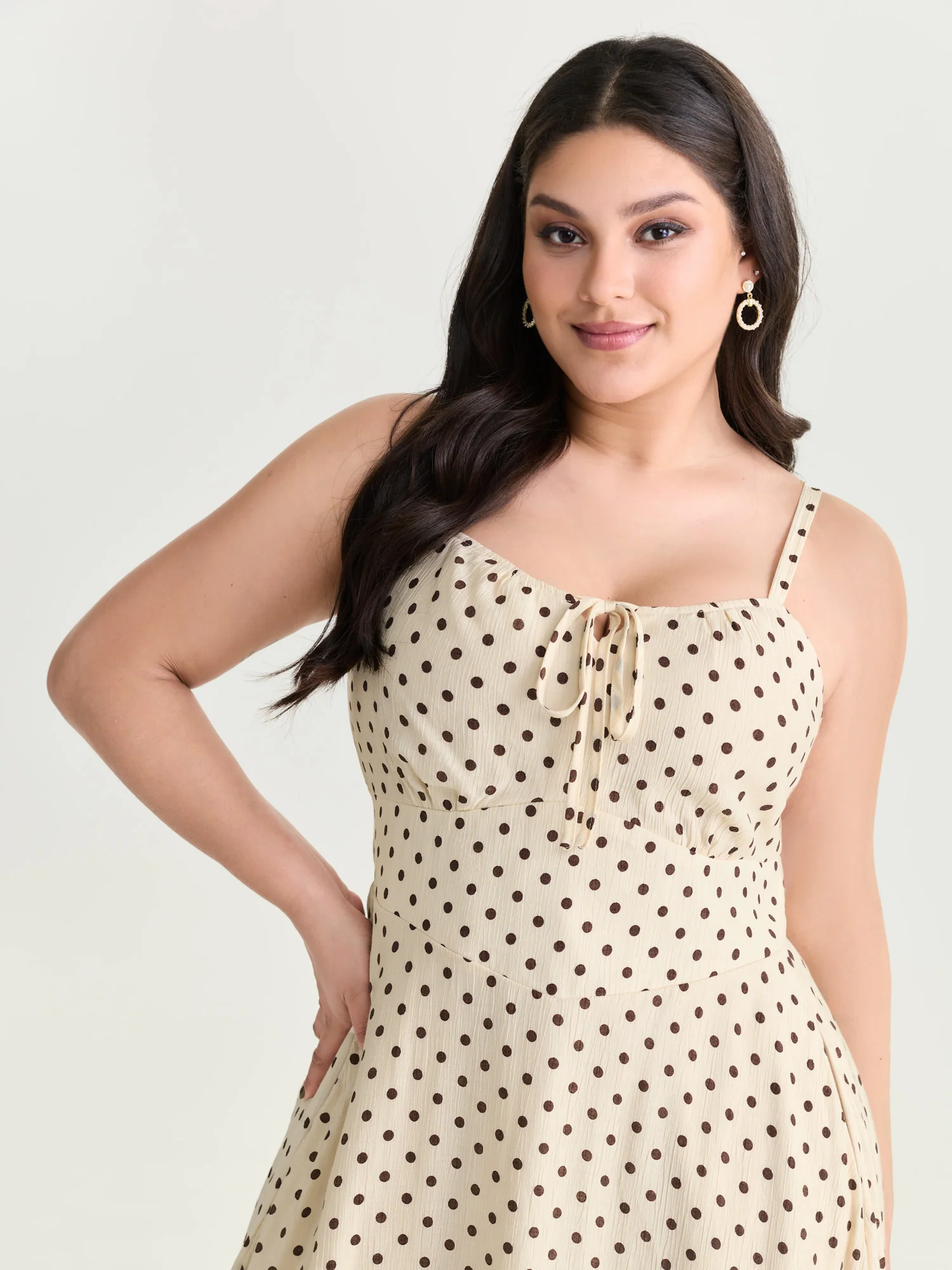 Polka Dots Triangular Waist Shirred Midi Dress - Image 2
