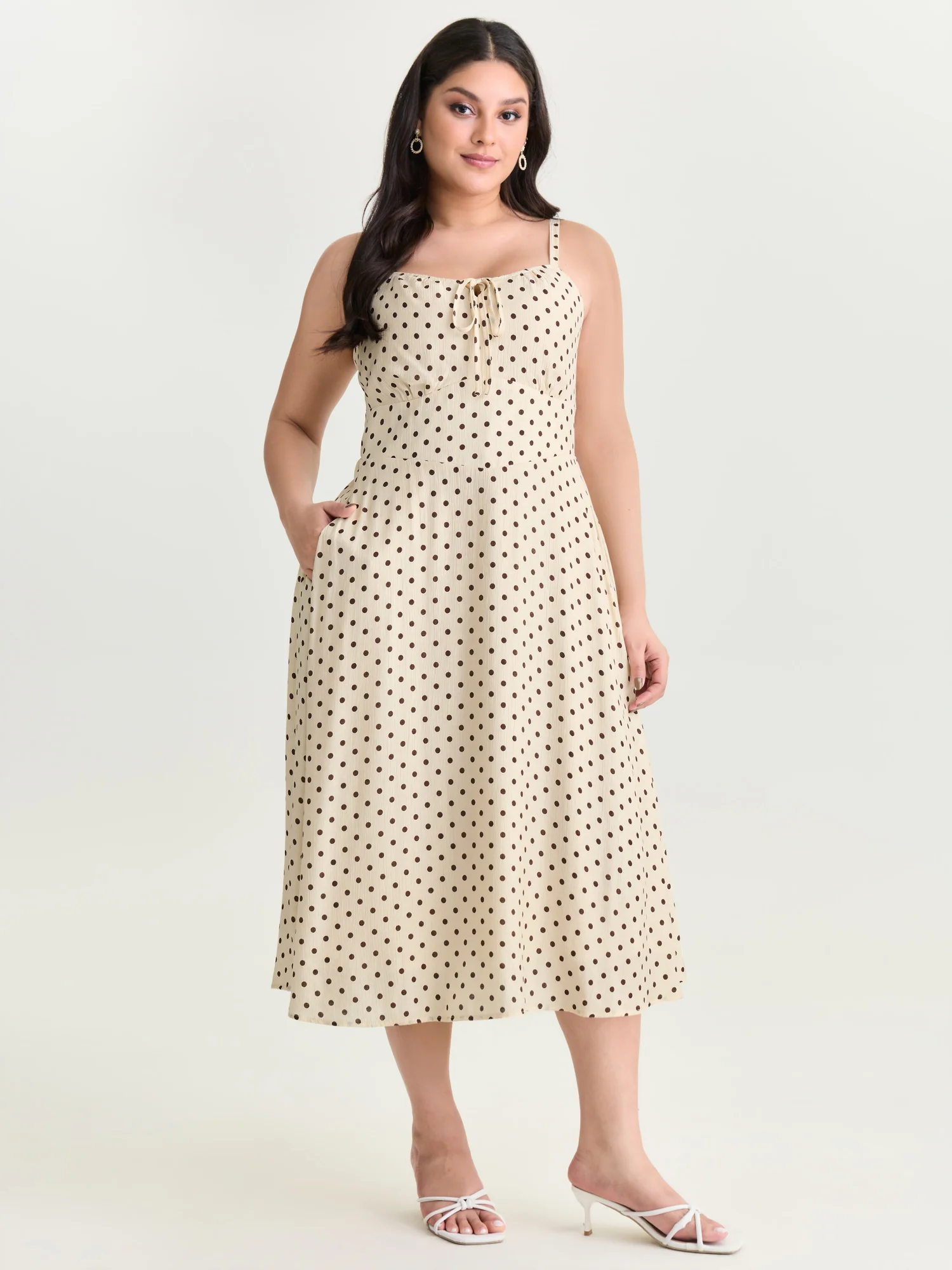 Polka Dots Triangular Waist Shirred Midi Dress - Image 3